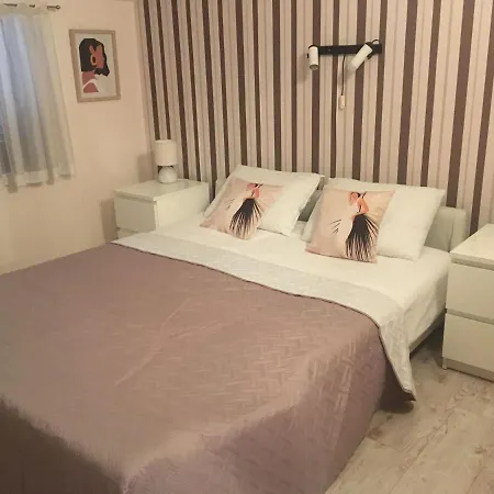 Apartment Casa Billy Poljane